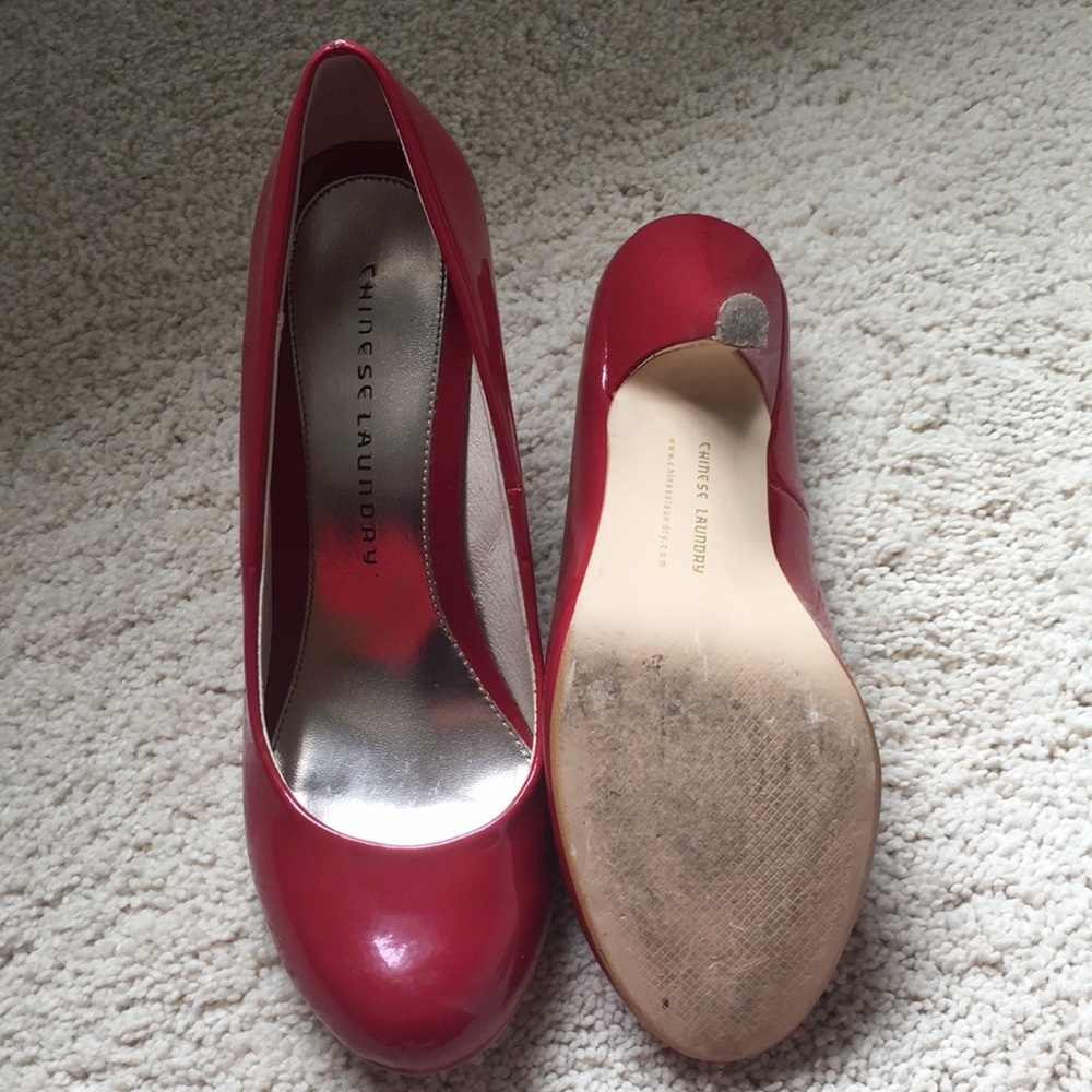 Red Pumps - Picture 2 of 2